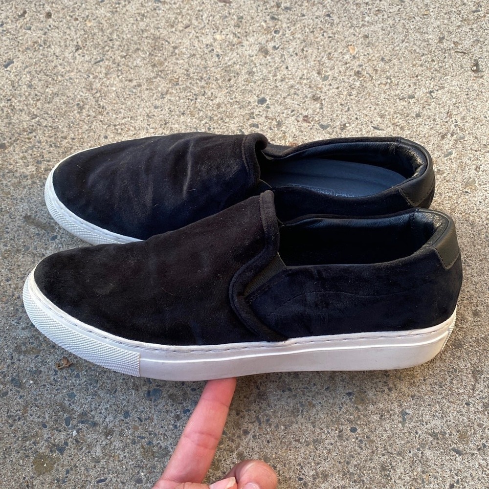 Skechers Black Velour Slip On Sneakers Memory Foam SN 49933 Womens 7